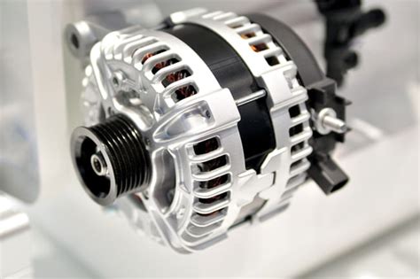 how much does it cost to replace alternator in car